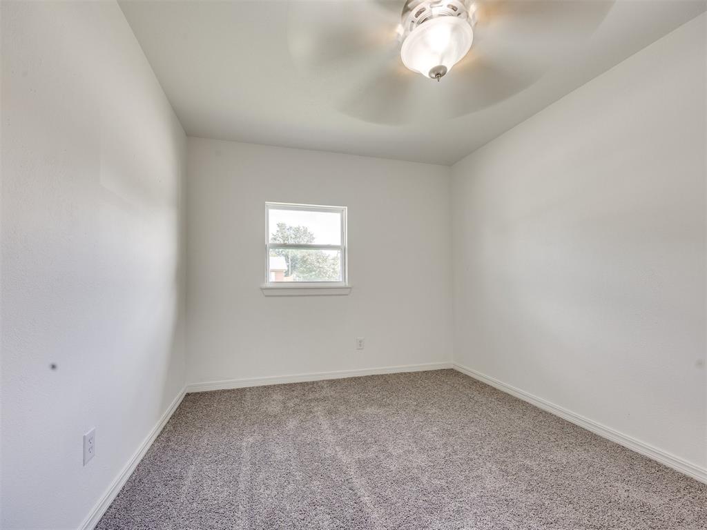 3044 S Madole Boulevard Property Photo 27