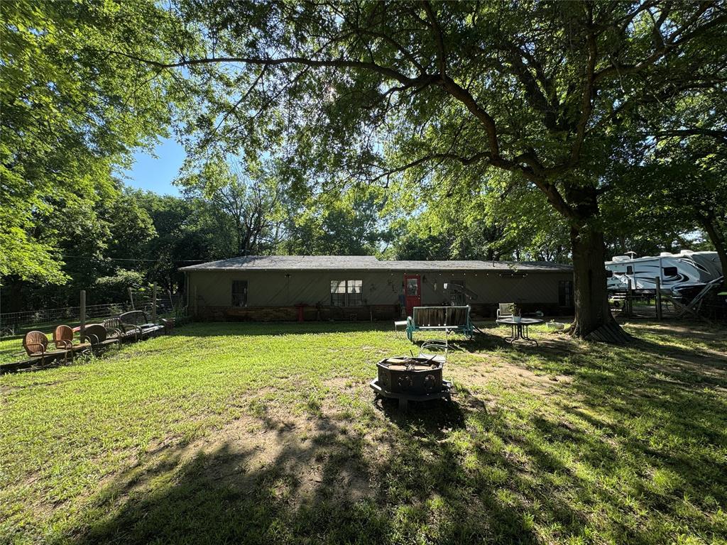 301 Lakeview Drive Property Photo 1