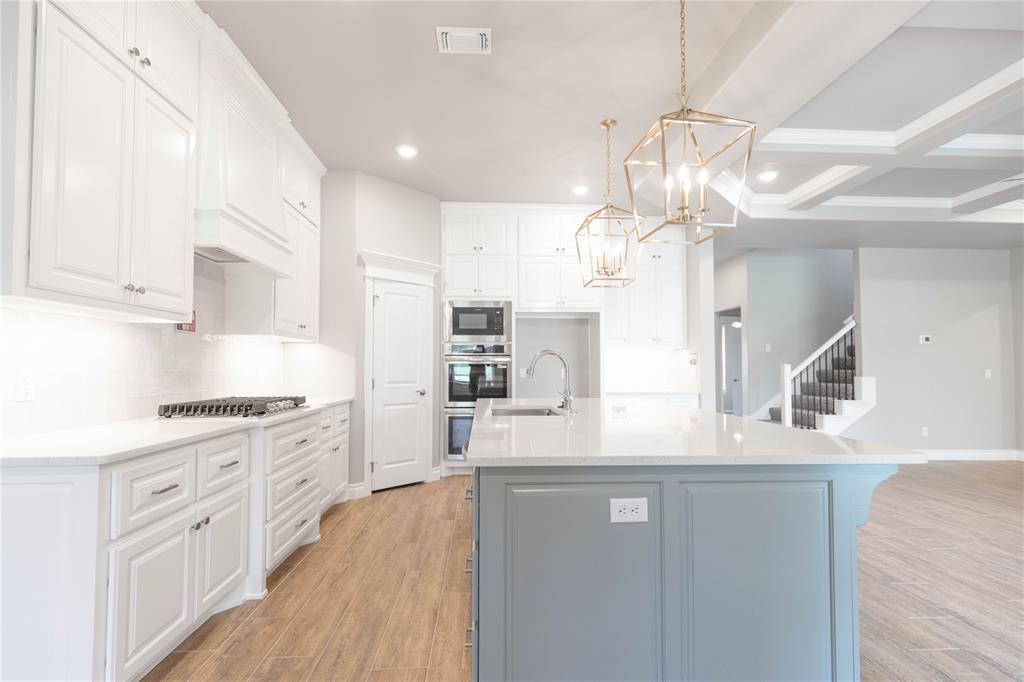 12401 Samara Drive Property Photo 6