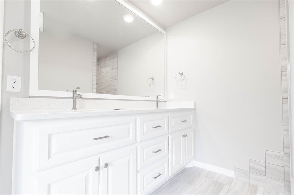 12401 Samara Drive Property Photo 11
