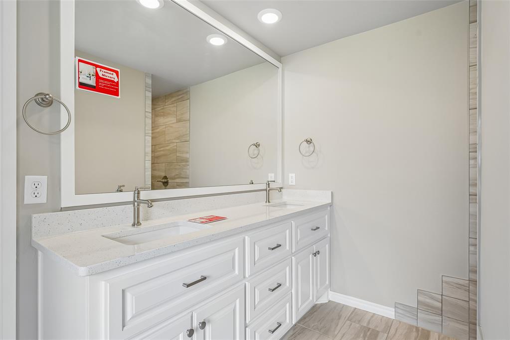 12401 Samara Drive Property Photo 14
