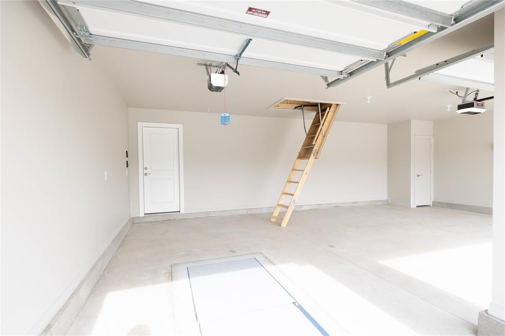 12401 Samara Drive Property Photo 31