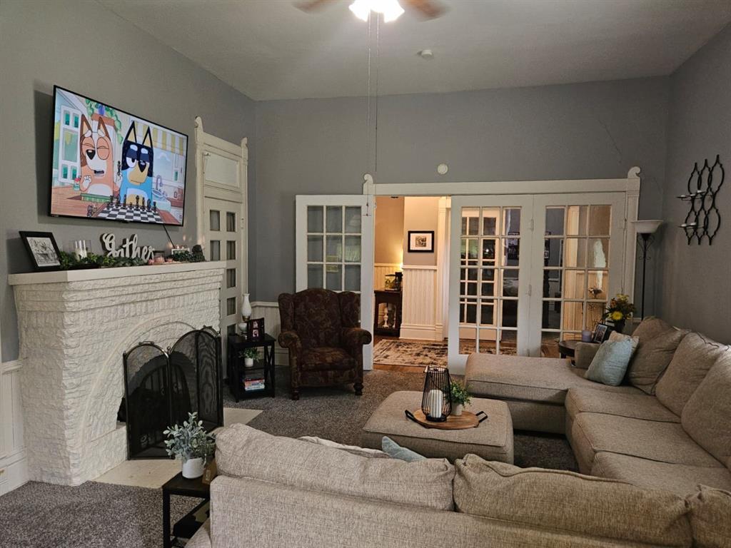 804 N Carr Avenue Property Photo 23