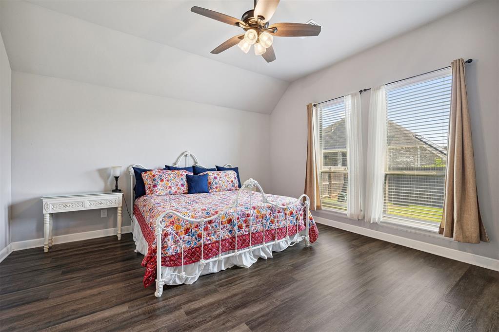 18604 Barcas Road Property Photo 14