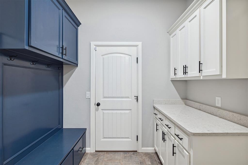 18604 Barcas Road Property Photo 19