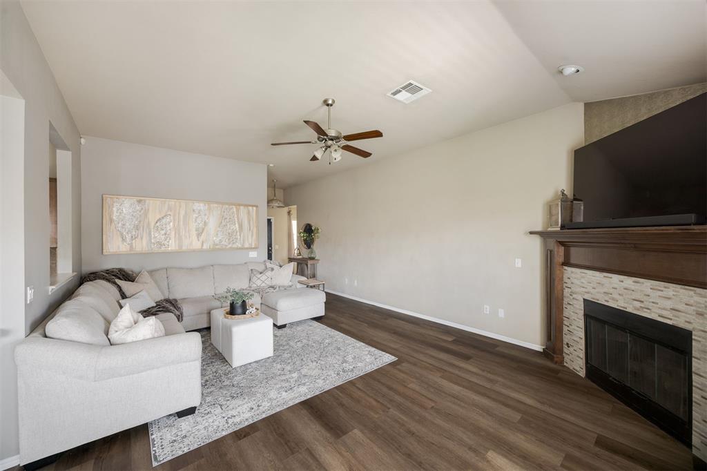 2220 Nw 198th Street Property Photo 6