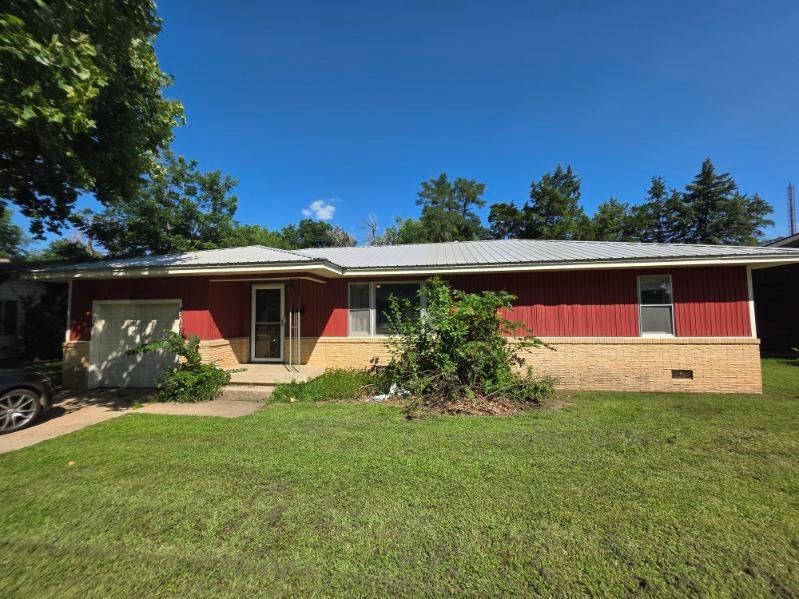 1706 S B Street Property Photo 1