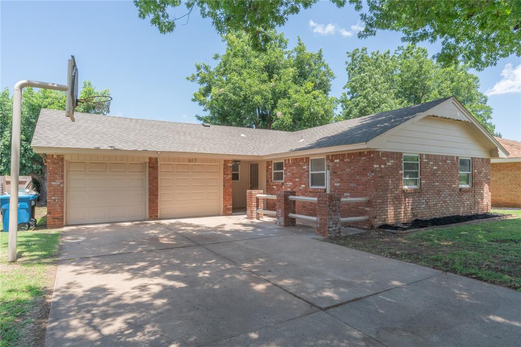 617 W Silver Meadow Drive Property Photo 1