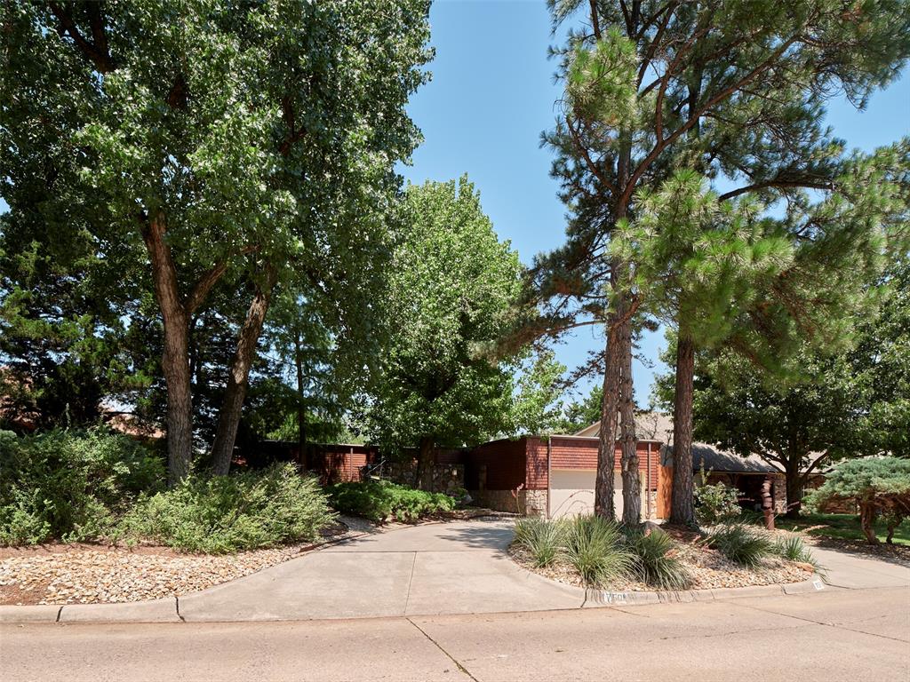 7501 Brookside Drive Property Photo 1