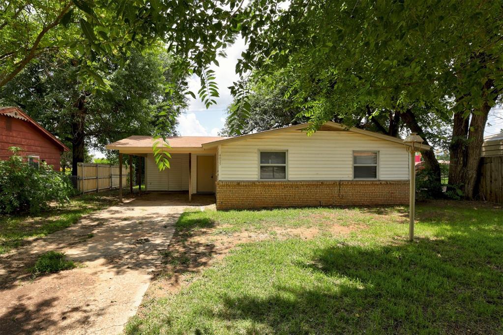 4025 Parkwoods Lane Property Photo 1