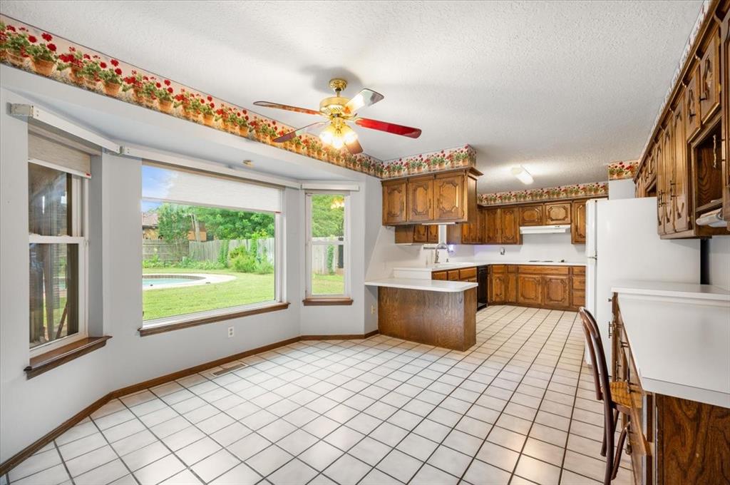 2704 S Berry Road Property Photo 13
