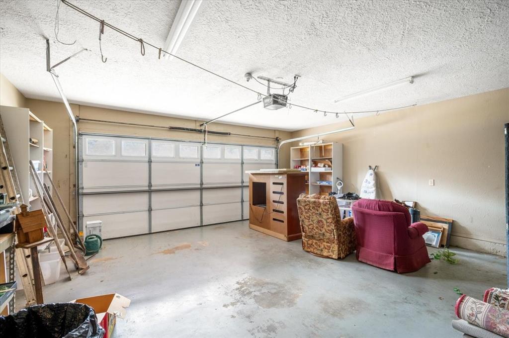 2704 S Berry Road Property Photo 33