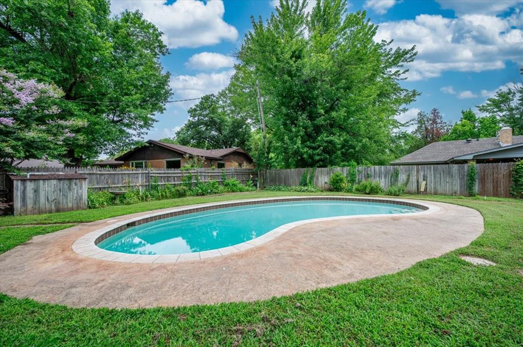 2704 S Berry Road Property Photo 40