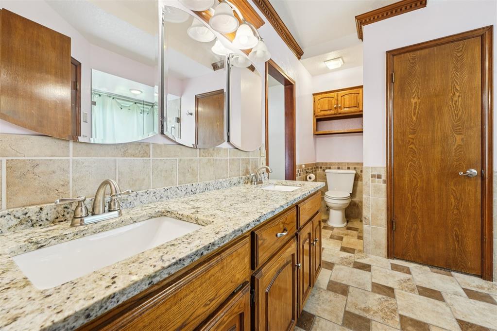 1624 E Twin Brook Terrace Property Photo 16