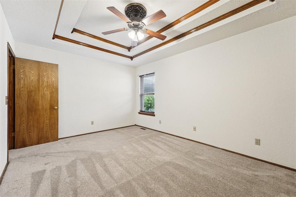 1624 E Twin Brook Terrace Property Photo 17