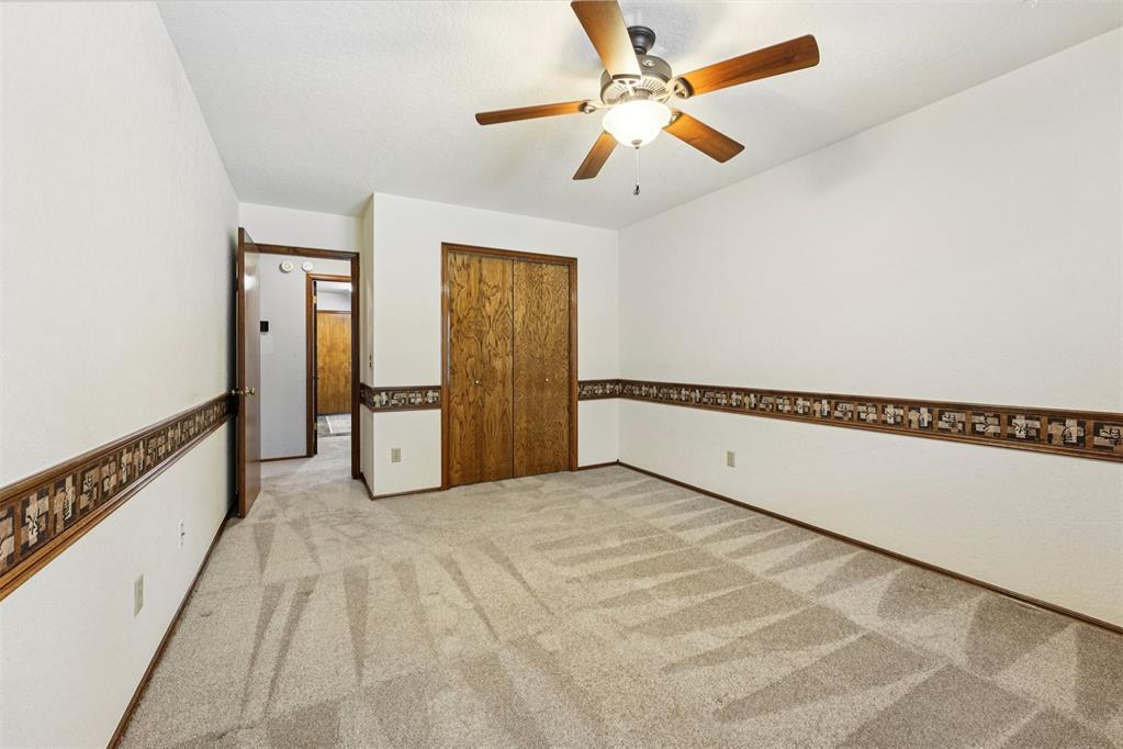 1624 E Twin Brook Terrace Property Photo 19