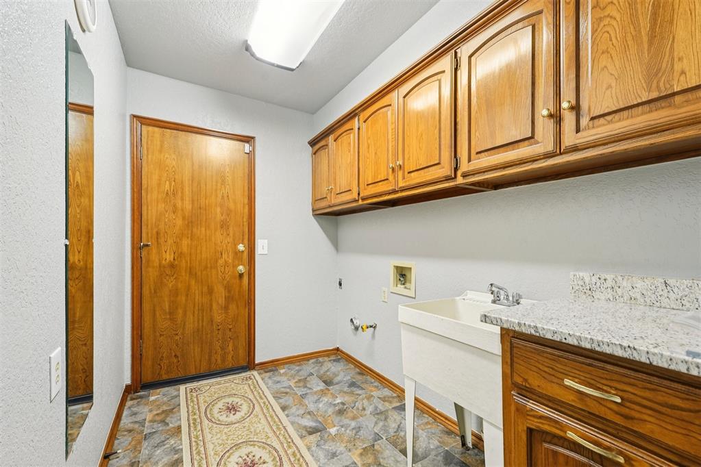1624 E Twin Brook Terrace Property Photo 22