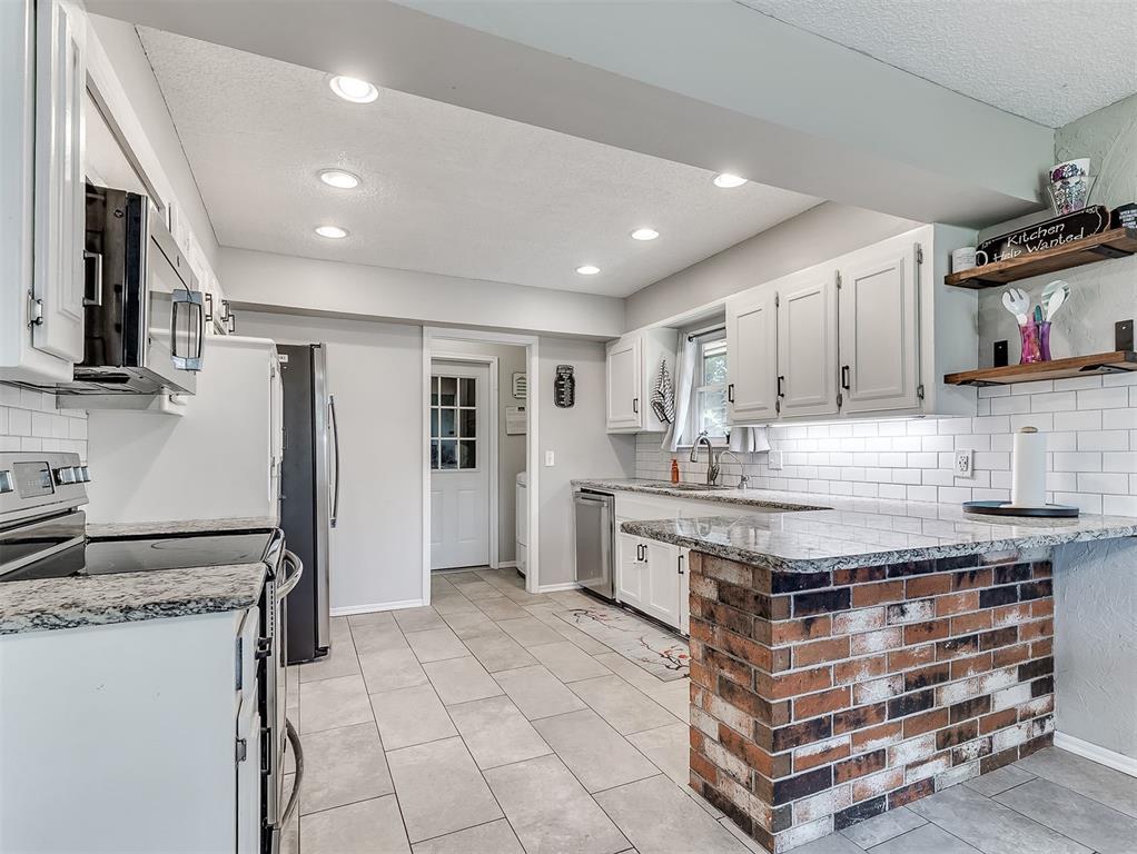 905 Ridgecrest Road Property Photo