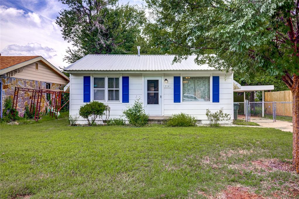714 E Oliver Street Property Photo
