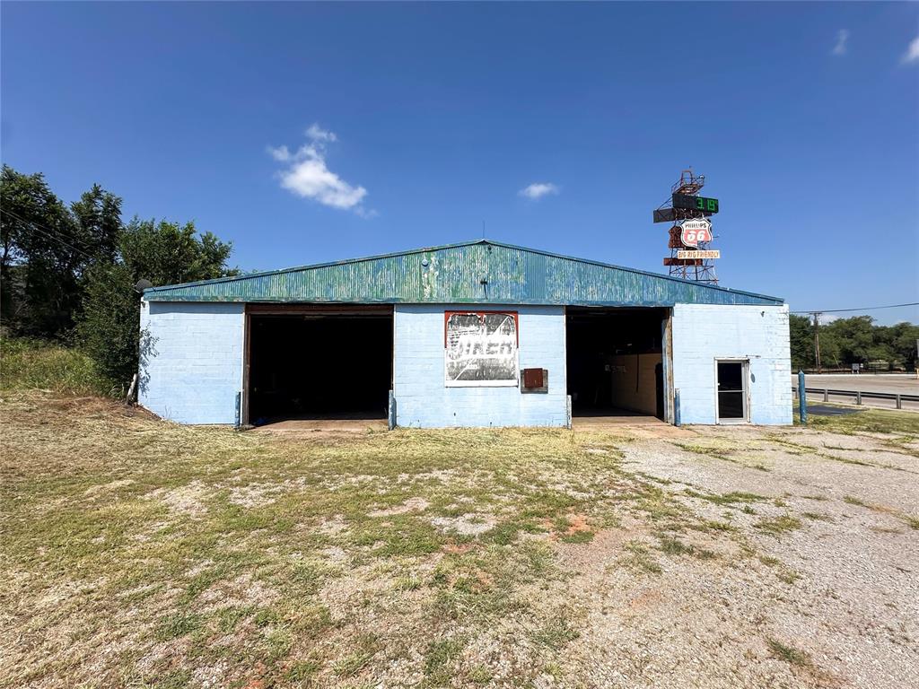 1406 Neptune Drive Property Photo 3