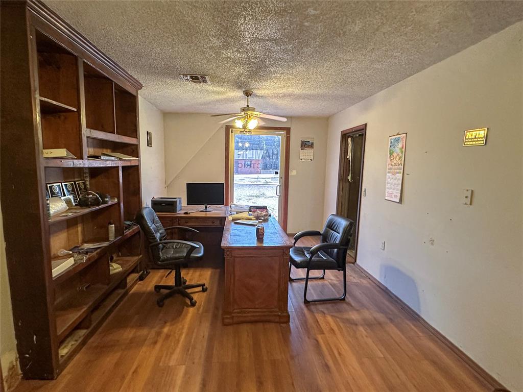 1406 Neptune Drive Property Photo 7