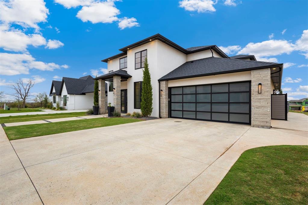 2109 Wiregrass Road Property Photo 1