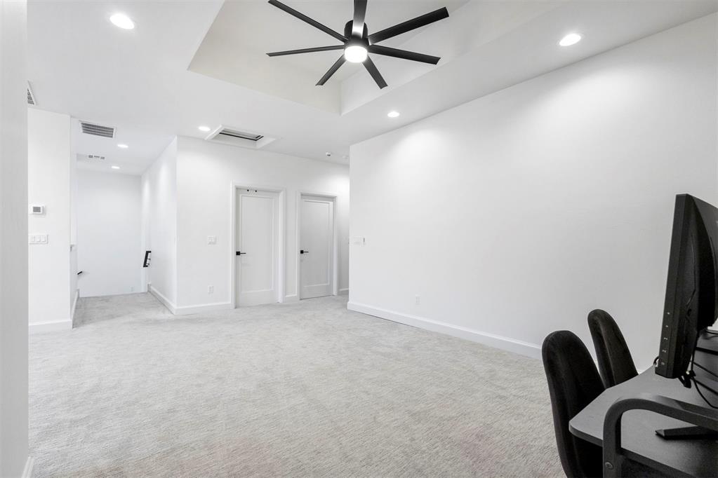 2109 Wiregrass Road Property Photo 33