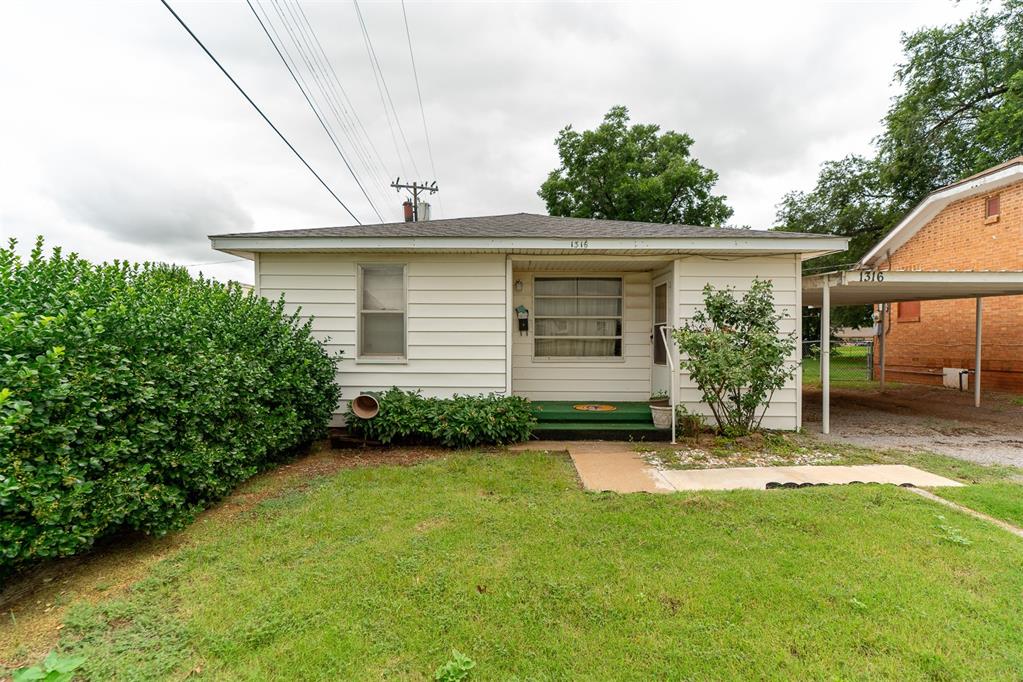 1316 W Modelle Avenue Property Photo 1