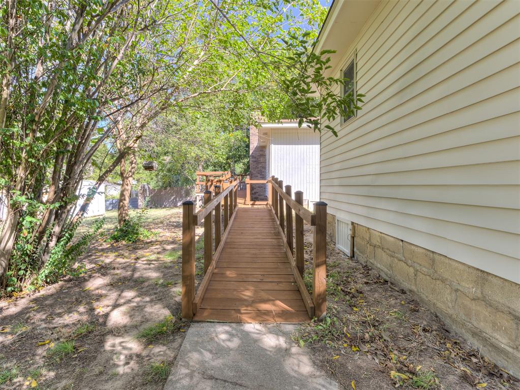 1847 N Allen Lane Property Photo 17
