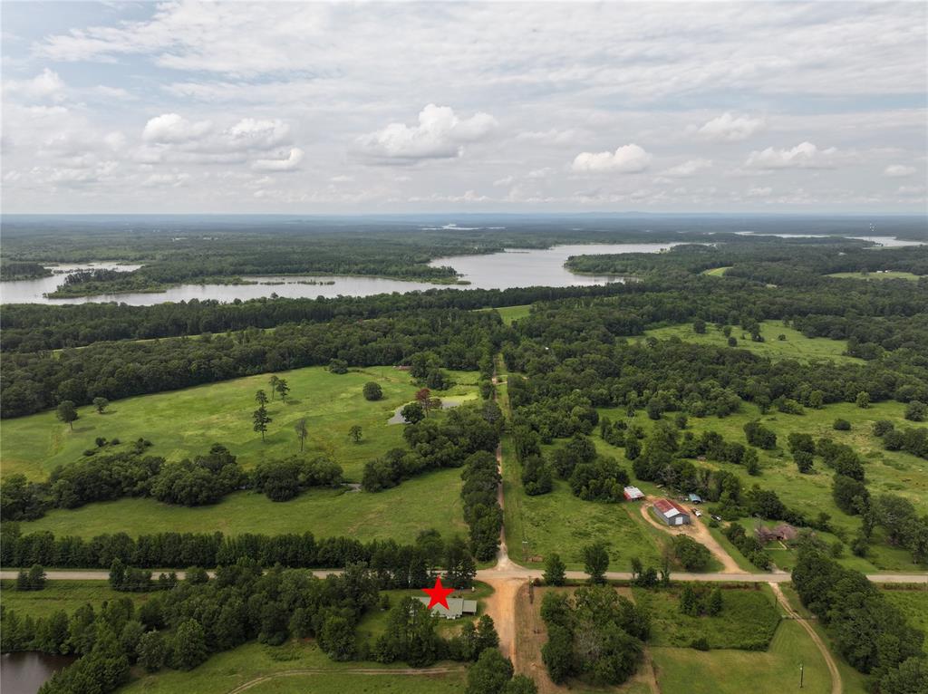 5565 Slim Road Property Photo 3