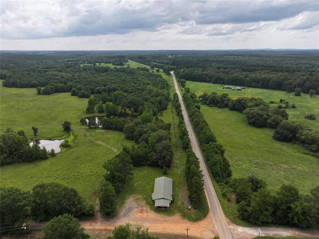 5565 Slim Road Property Photo 4