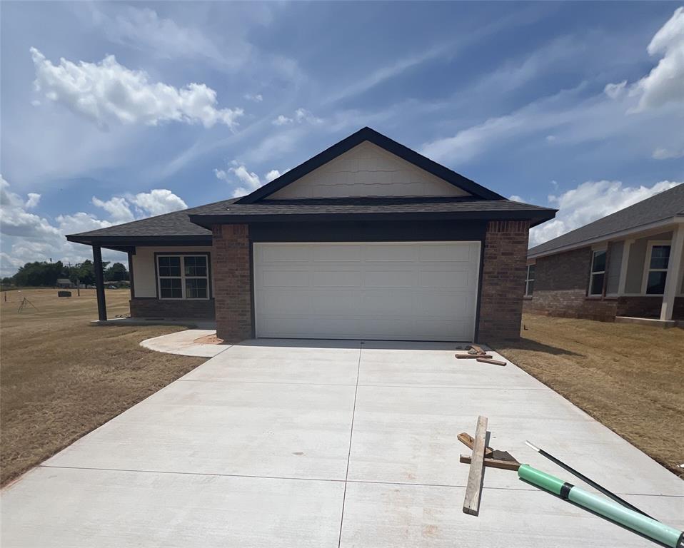 2400 S 27th Court Property Photo 1