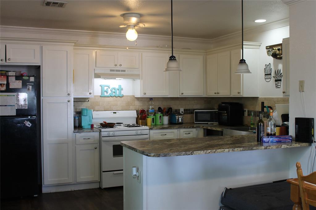 426 N Beard Avenue Property Photo 2