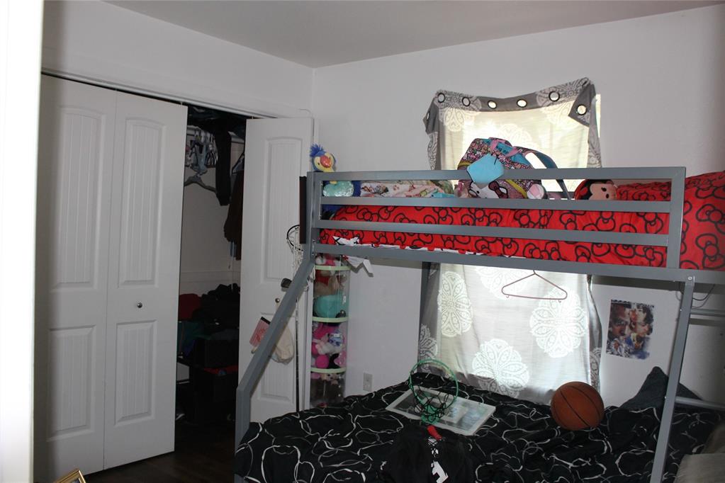 426 N Beard Avenue Property Photo 4