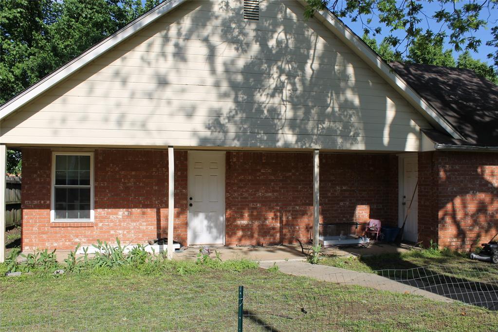 426 N Beard Avenue Property Photo 8
