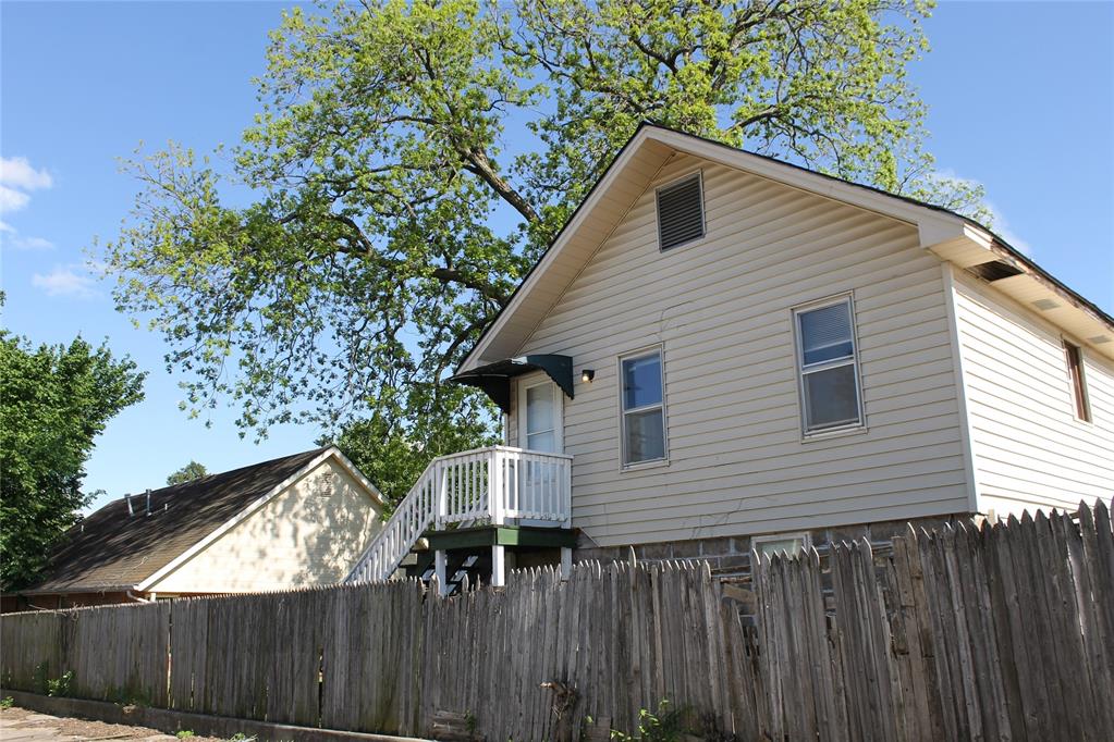 426 N Beard Avenue Property Photo 9