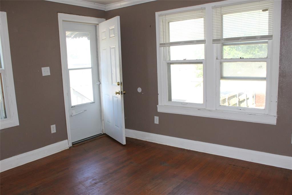 426 N Beard Avenue Property Photo 14