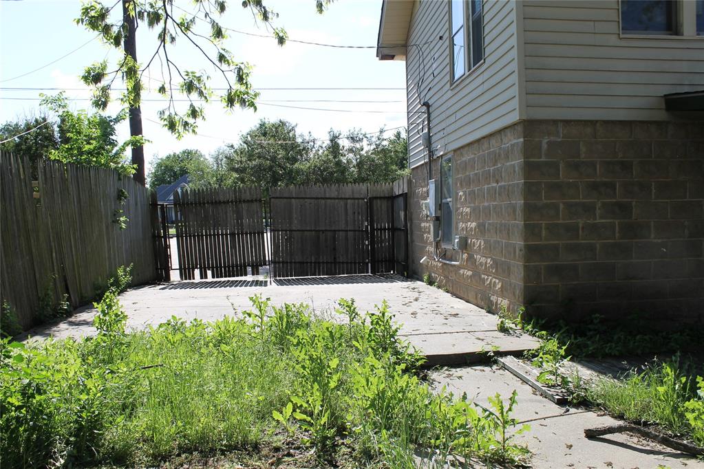 426 N Beard Avenue Property Photo 18
