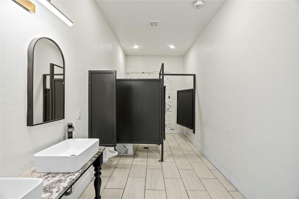 606 Frisco Avenue Property Photo 9