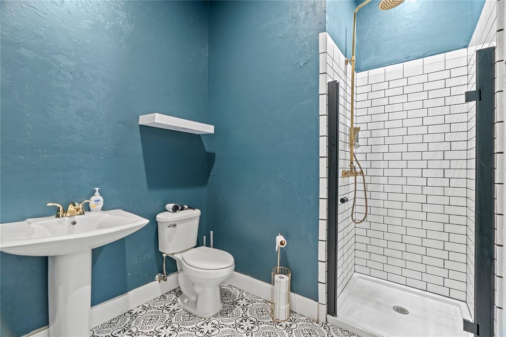 606 Frisco Avenue Property Photo 22