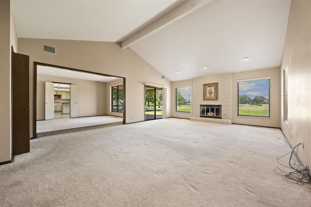4421 Tamarisk Drive Property Photo 3