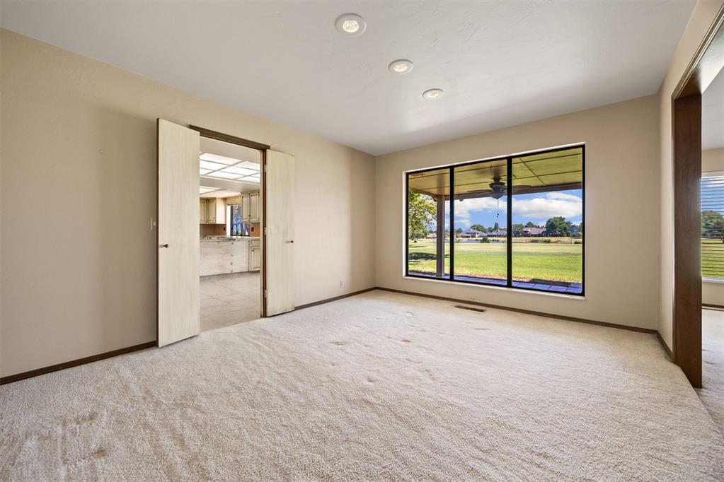 4421 Tamarisk Drive Property Photo 5