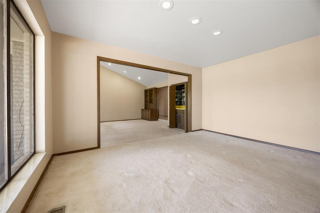 4421 Tamarisk Drive Property Photo 6