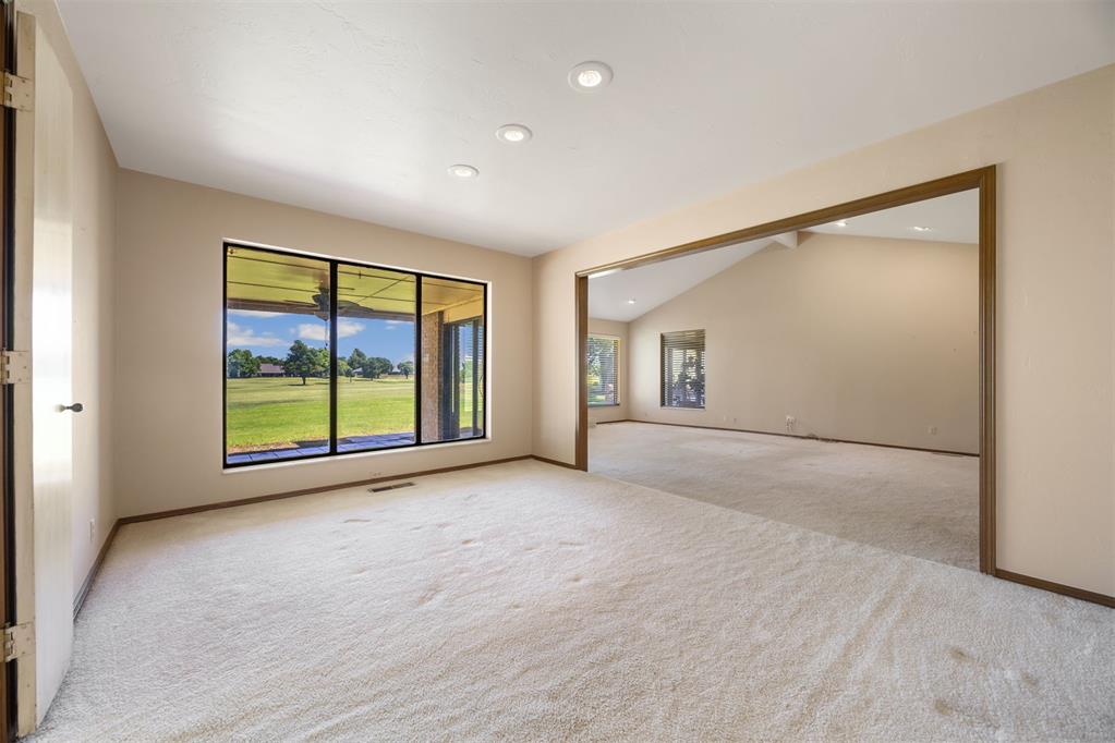 4421 Tamarisk Drive Property Photo 7