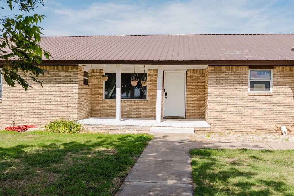 12497 N 1780 Road Property Photo 1