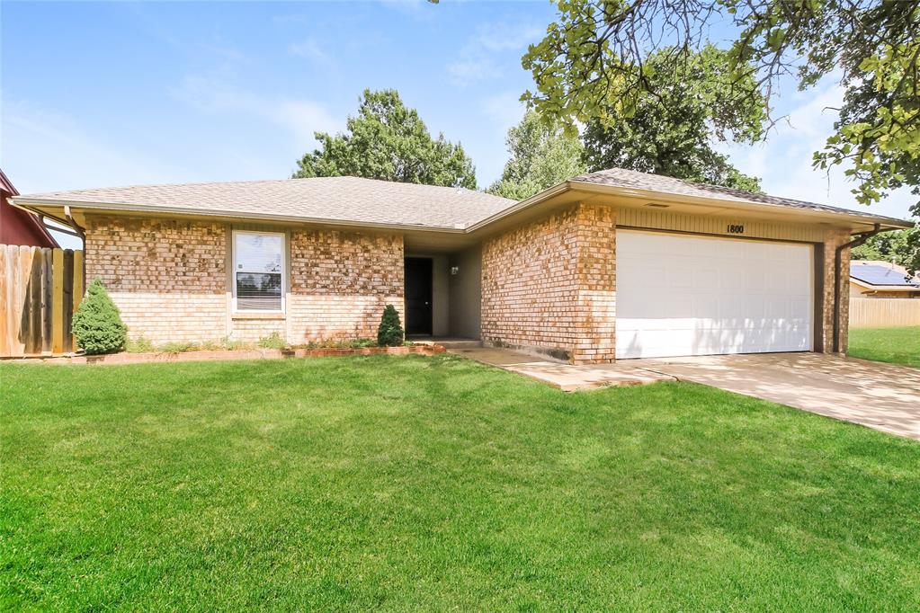 1800 Mark Trail Property Photo 3
