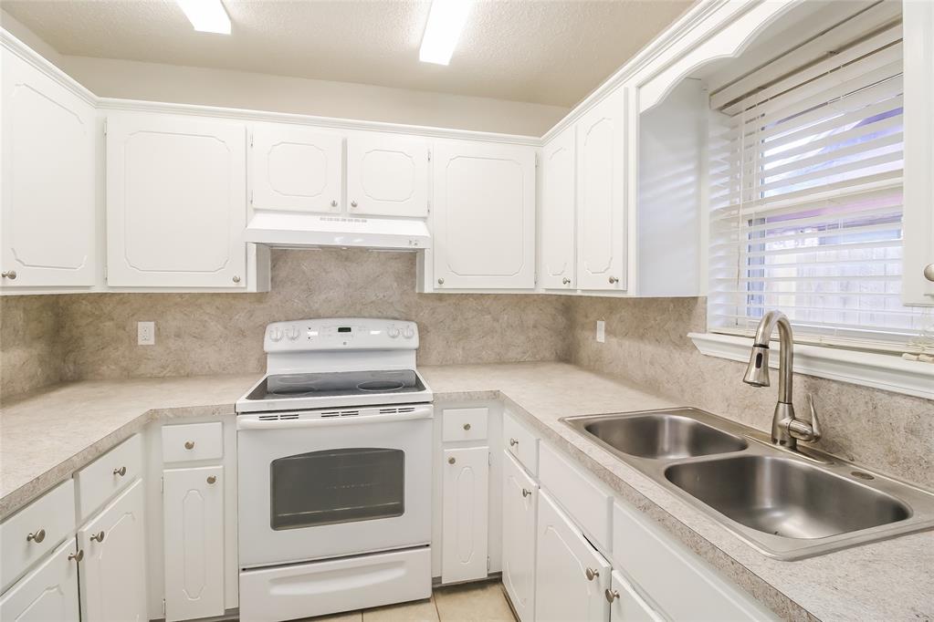1800 Mark Trail Property Photo 7