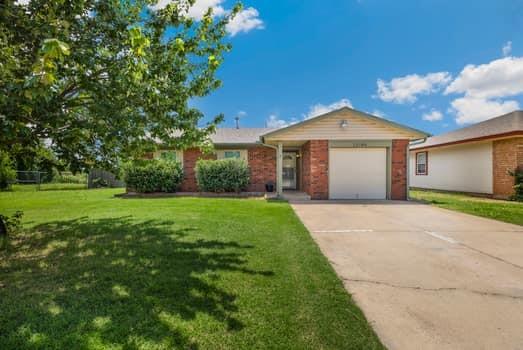12304 Southgate Drive Property Photo 1
