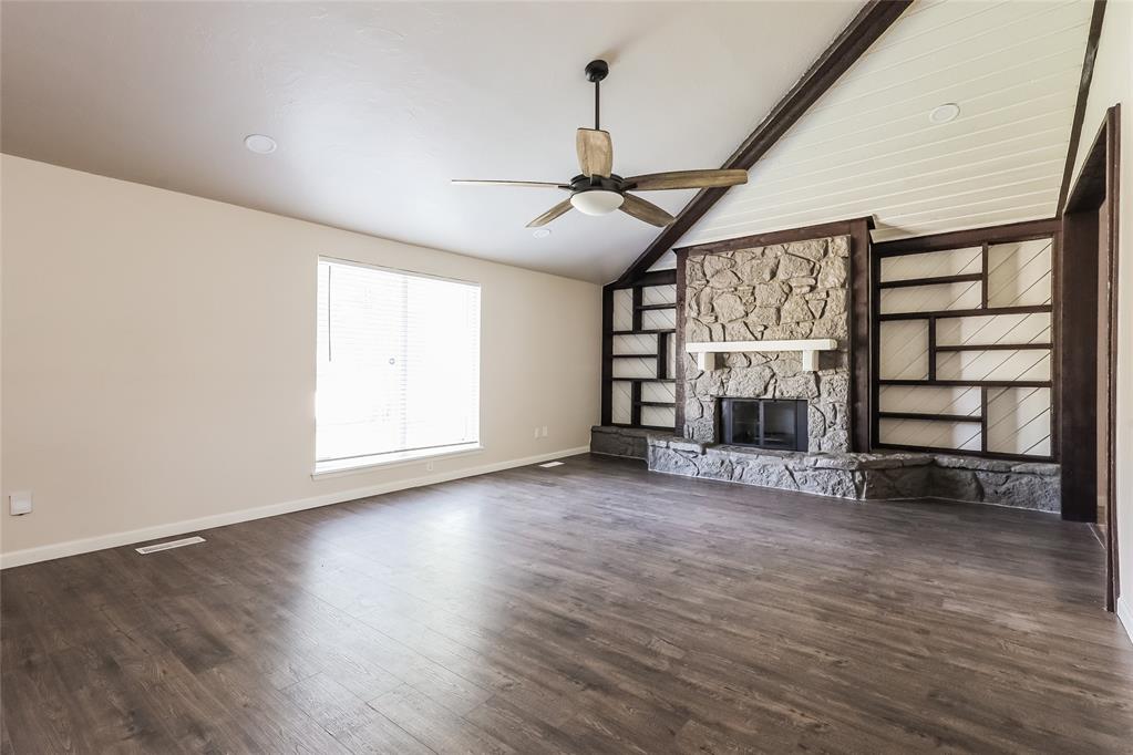 8829 Parkridge Drive Property Photo 3
