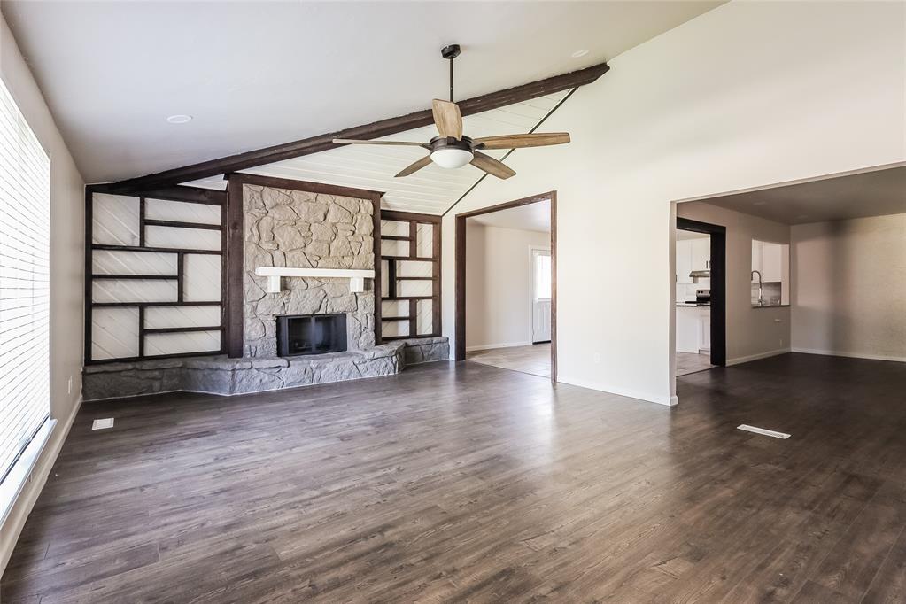 8829 Parkridge Drive Property Photo 4